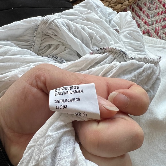 Gorgeous, floaty, paisley, silk & viscose dress - Picture 4 of 6